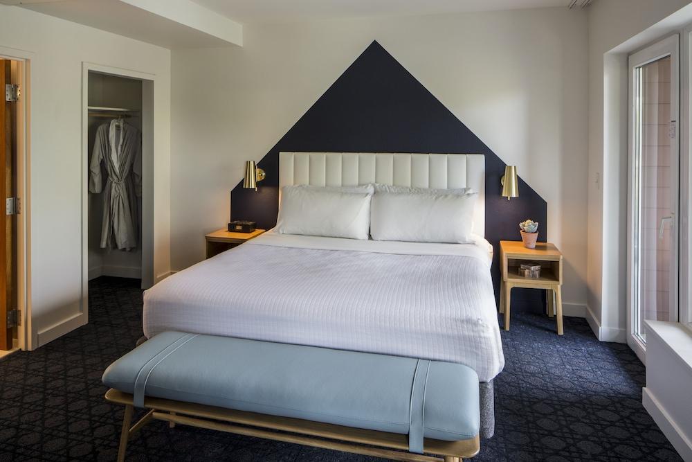 River's Edge Portland, Tapestry Collection By Hilton Hotel