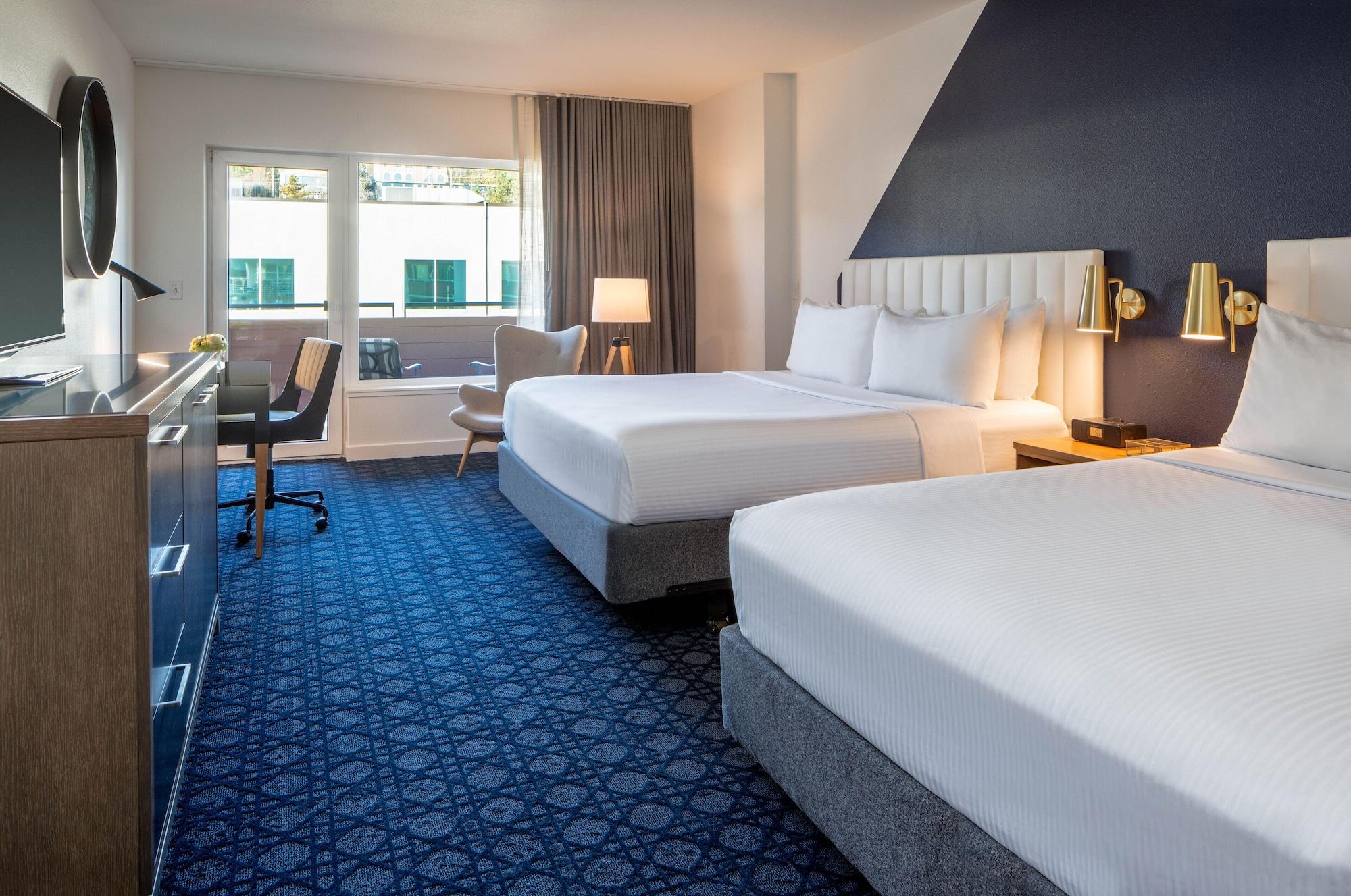River's Edge Portland, Tapestry Collection By Hilton