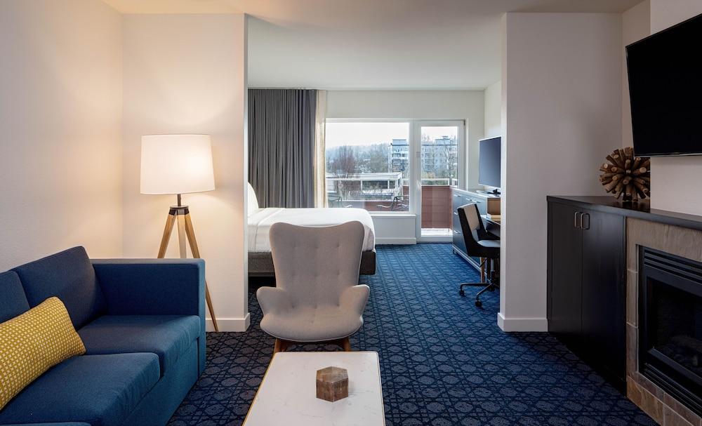 River's Edge Portland, Tapestry Collection By Hilton 4*
