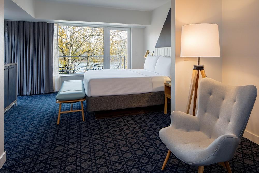 Hotel River's Edge Portland, Tapestry Collection By Hilton Portland