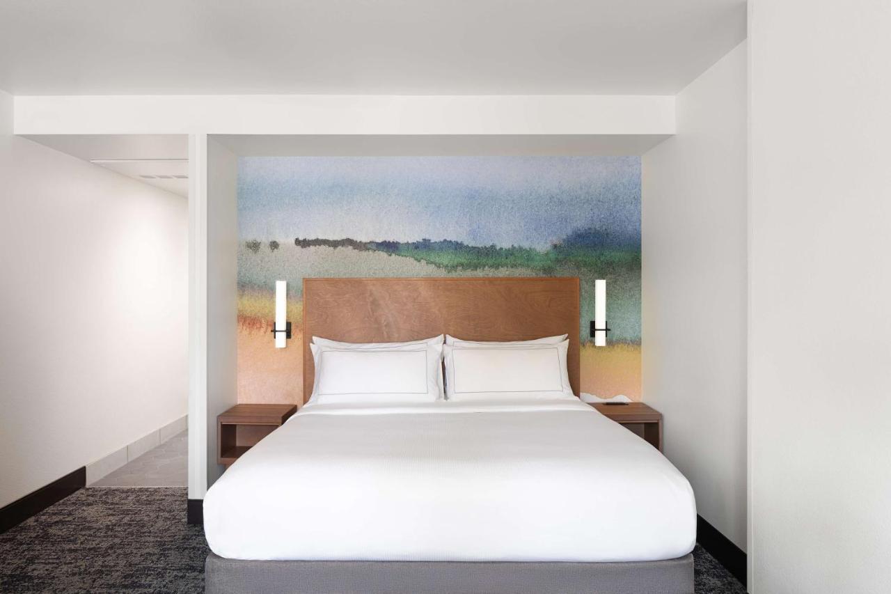 River's Edge Portland, Tapestry Collection By Hilton Hotel